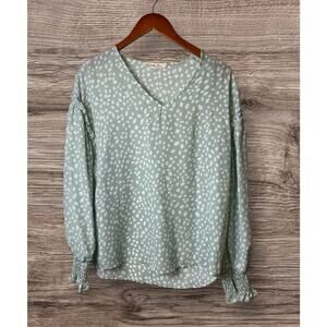 Vine & Love Women's Green and White Speckled Smocked Wrist Blouse Size Medium